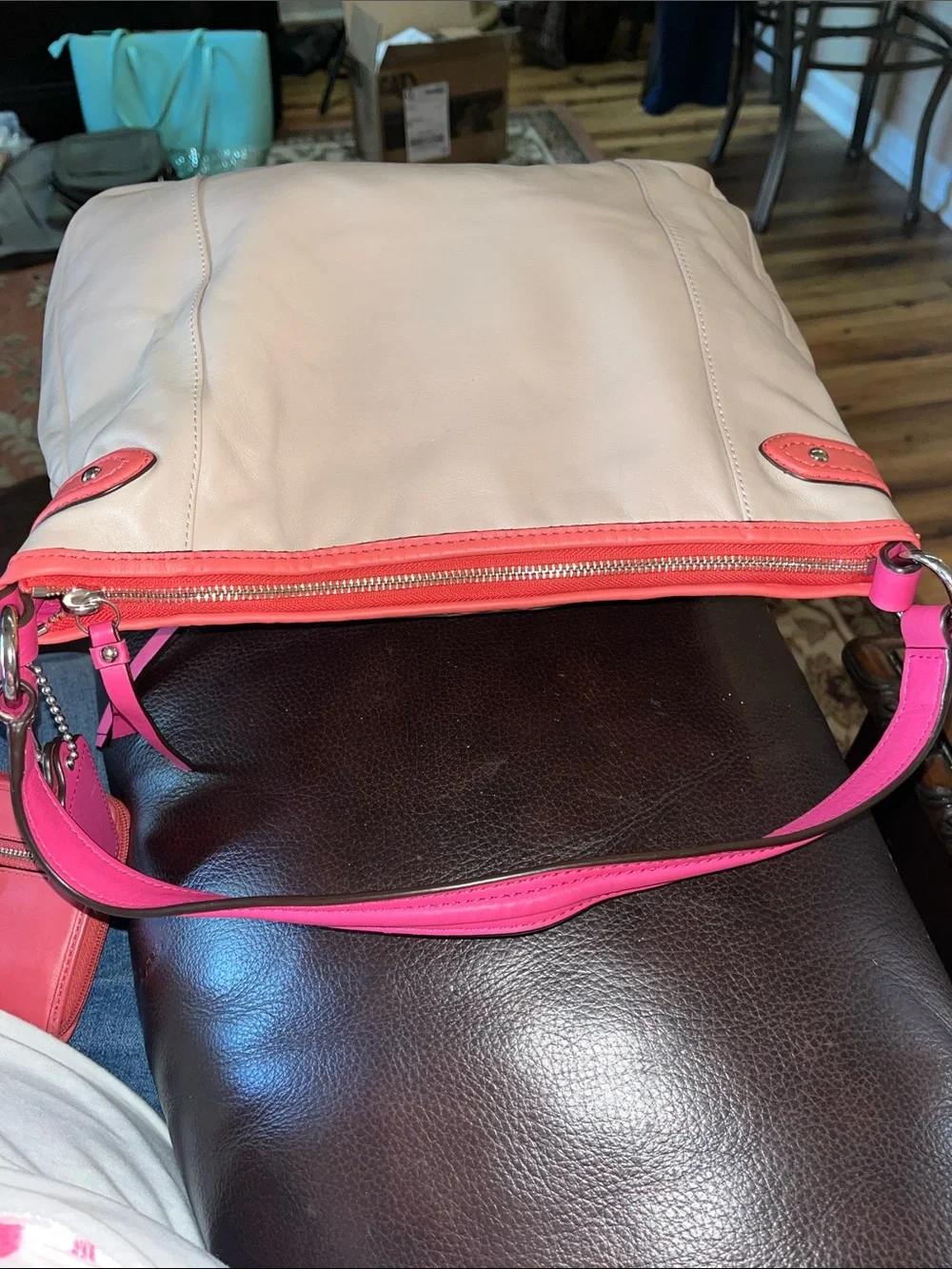EUC authentic Coach Daisy Spectacular in Leather Hobo Handbag with wallet